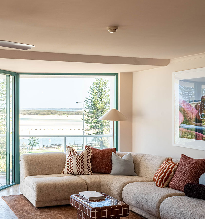 Sunday Society - Caprina Holiday Apartment 