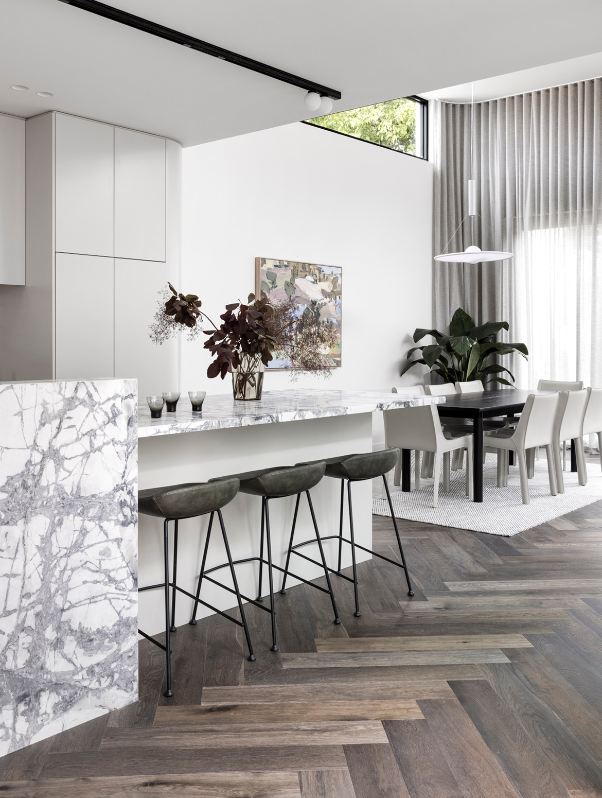 Pictured: Turner Barstools, Tolv Itamae Dining Table (colour sold out), Scout Dining Chairs and Tepih Neptune Rug Pictured: Turner Barstools, Tolv Itamae Dining Table (colour sold out), Scout Dining Chairs and Tepih Neptune Rug